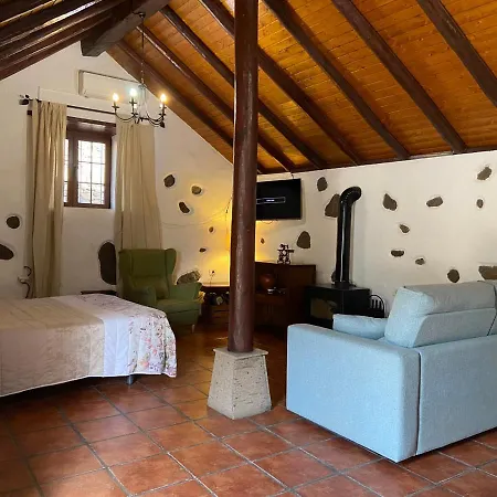 La Casa Vieja De La Montana Santa Lucia