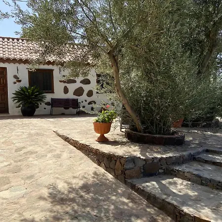 La Casa Vieja De La Montana * Santa Lucia